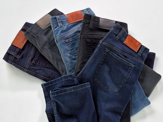 Auswahl an Joggerjeans in verschiedenen Farben