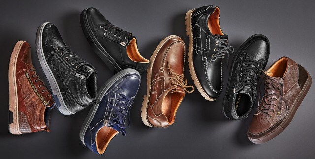 Ansicht von mehrere Walbusch Leder Schuhen nebeneinander liegend.