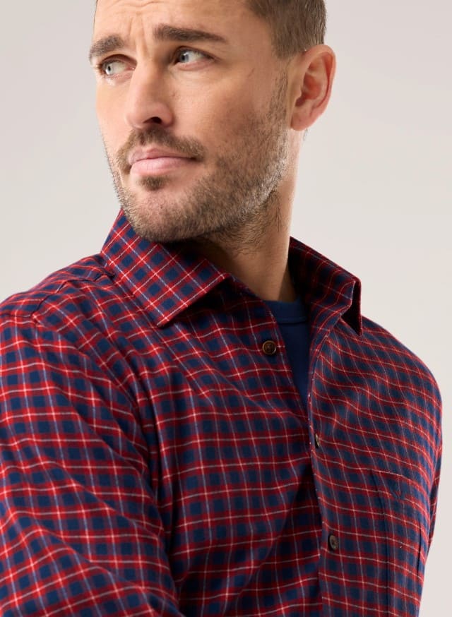 Abbildung Oberkörper Mann in Hemd mit Walbusch-Kragen