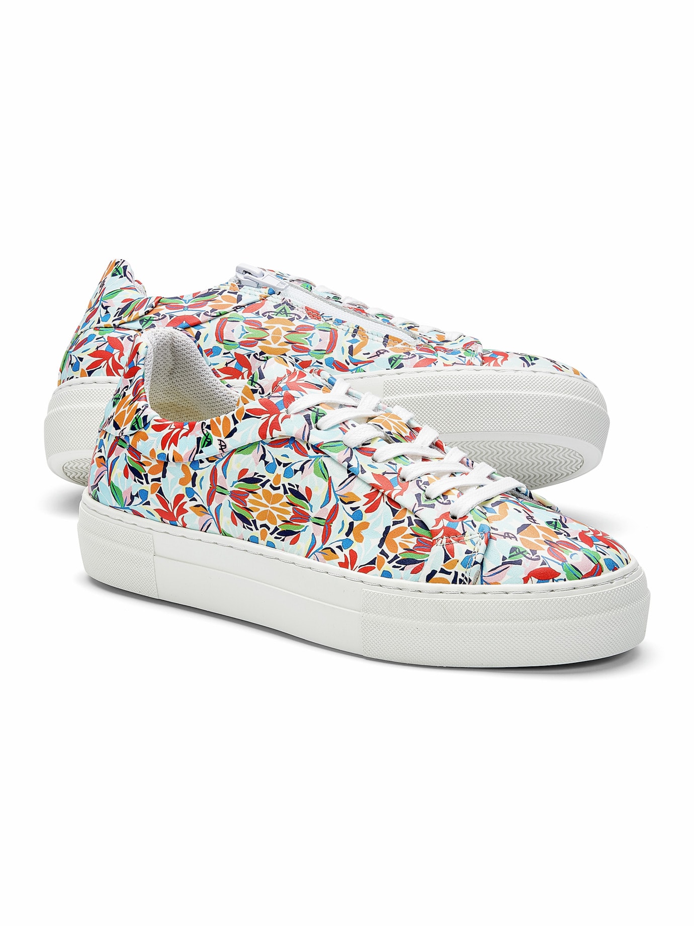 Everyday Sneaker Flowerprint