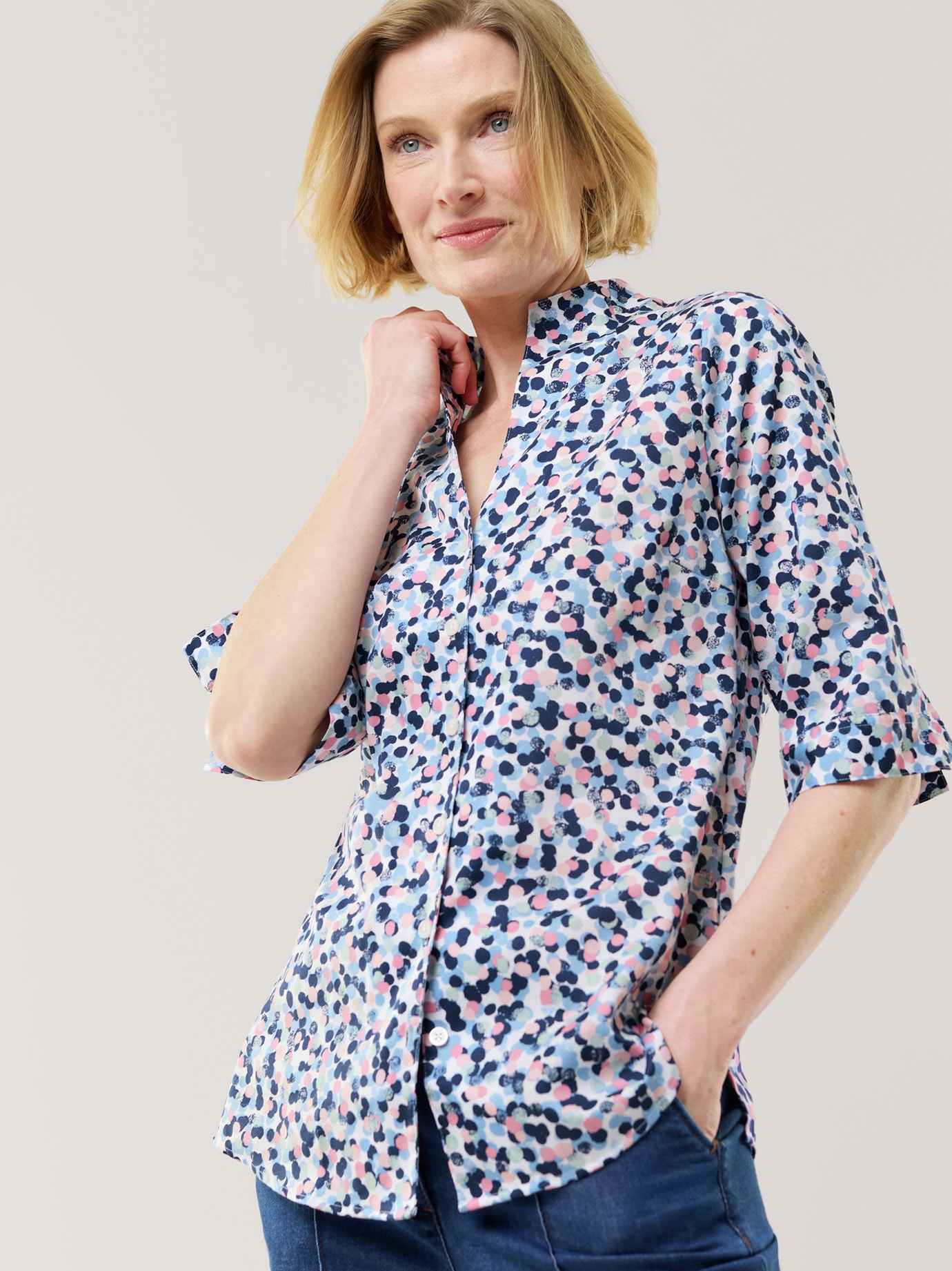 Extraglatt-Bluse Kelchkragen Tupfen Multicolor Extraglatt-Bluse Kelchkragen Tupfen Multicolor