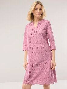 Kleid Lochstickerei Nelke