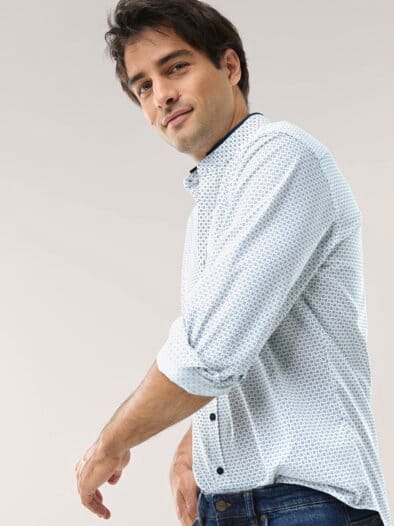 Extraglatt-Stehkragen-Hemd Minimal Druck