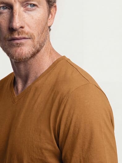 T-Shirt V-Ausschnitt Messing