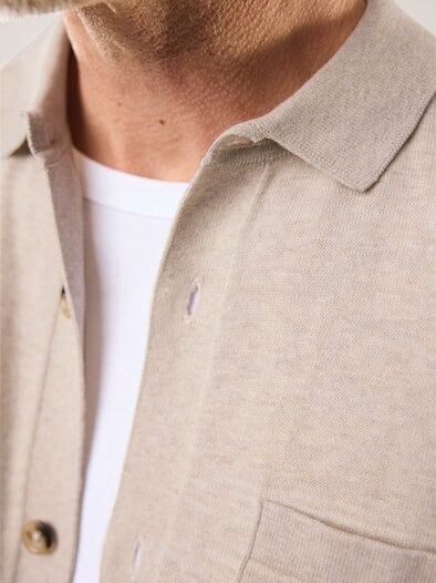 Geknöpftes Strickpolo Sand