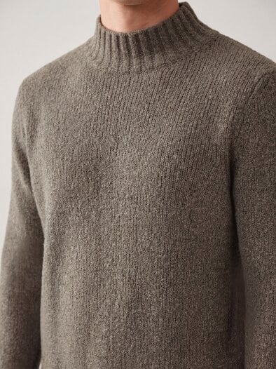 Stehkragen-Pullover in Boucle Optik Taupe