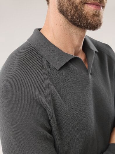 Gerippter Polopullover Graphit