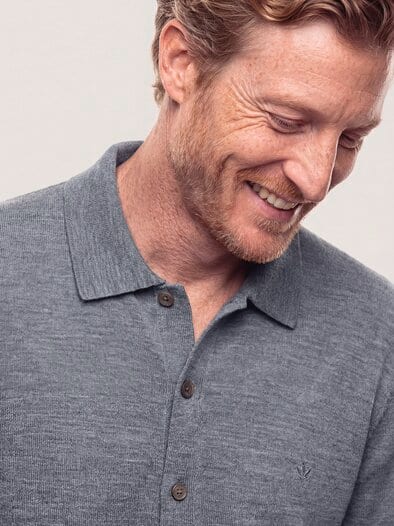 Strickpolo aus Merinowolle Grau Melange