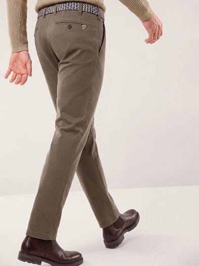 Extraglatt-Stretchbund-Chino Braun
