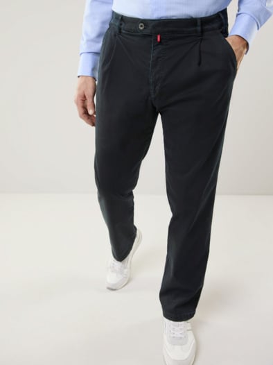 Extraglatt Flex-Bundfaltenjeans Black