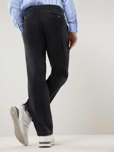 Extraglatt Flex-Bundfaltenjeans Black