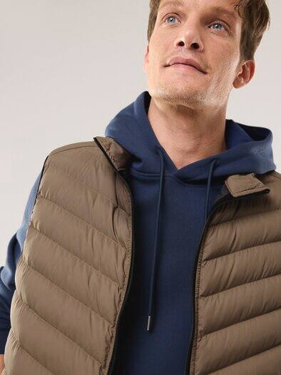 Klima Leichtsteppweste Karamel