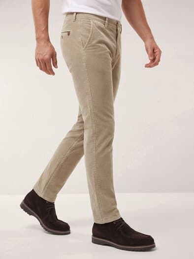 Cordhose aus weicher Baumwolle Camel