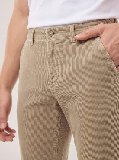 Cordhose aus weicher Baumwolle Camel