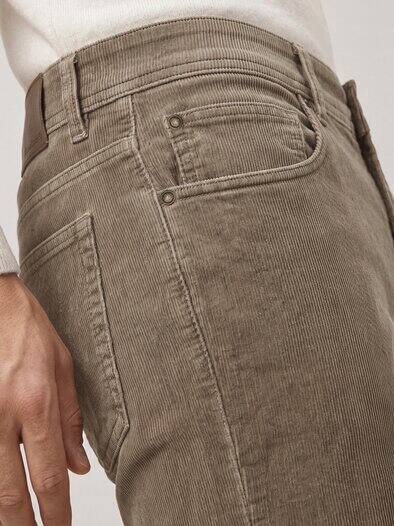 Five Pocket aus feinem Cord Haselnuss