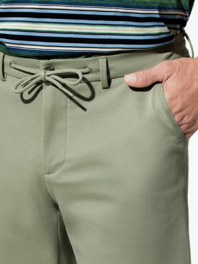Bermudas Stretch & Relax Hellgrün