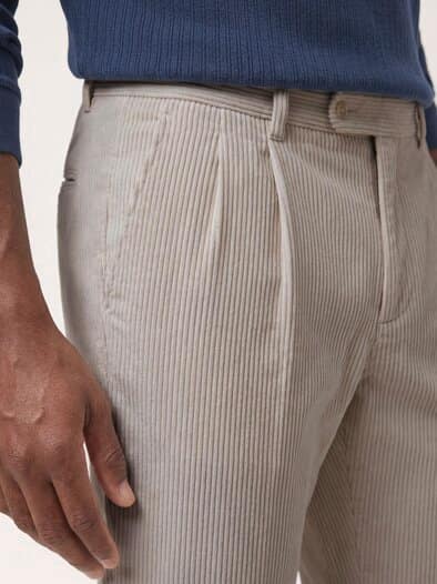 Cordhose mit Bundfalte Offwhite