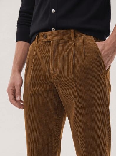 Cordhose mit Bundfalte Caramell