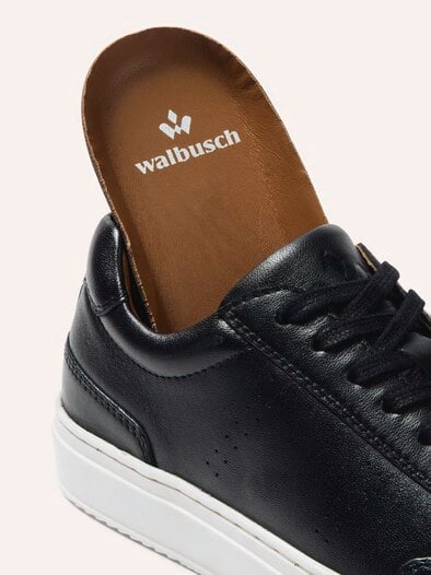 Classic-Tennis Sneaker Schwarz