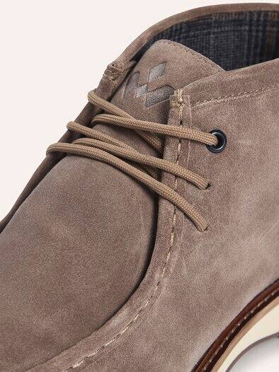 Schnürstiefel aus Velours Beige