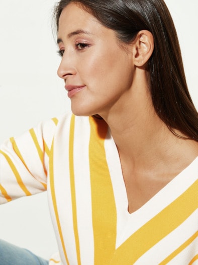 Wohlfühl-Pullover Diagonalstreifen Sonnengelb/Offwhite