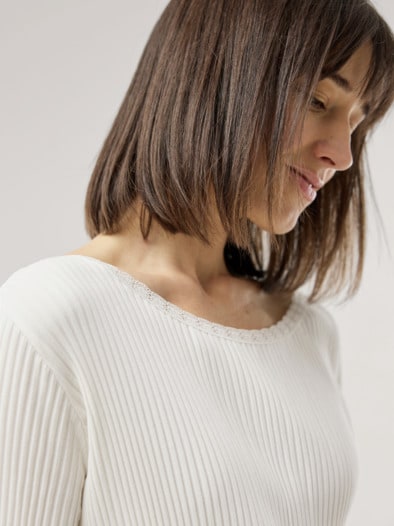 Rippshirt Spitzendetail Offwhite