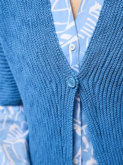 Bändchengarn Strickweste Jeansblau