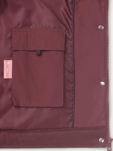 Kurze Steppjacke mit Materialmix Merlot
