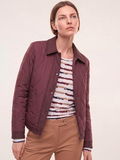 Kurze Steppjacke mit Materialmix Merlot