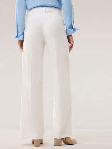 Marlenehose mit Struktur Creme