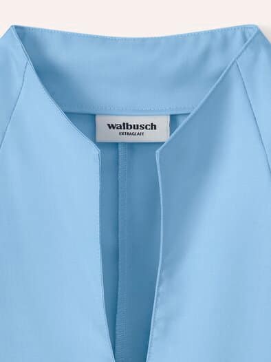 Extraglatt-Bluse Kelchkragen Skyblue