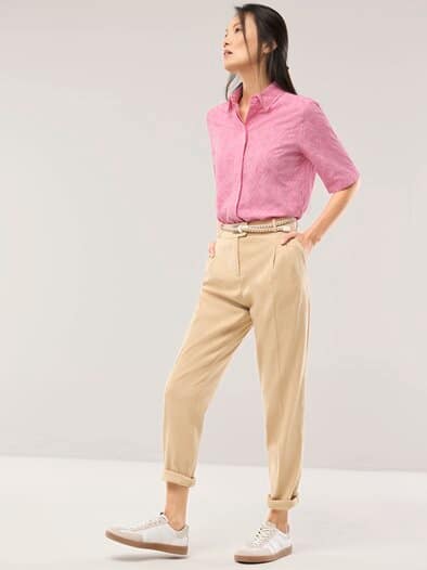 Hemdbluse aus Viskose Jacquard Nelke