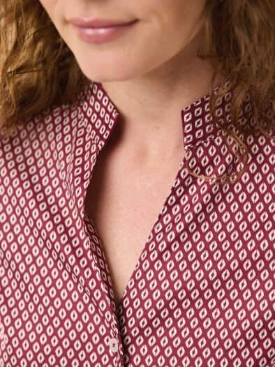 Extraglatt Stehkragen Bluse V-Auss Minimal Chianti
