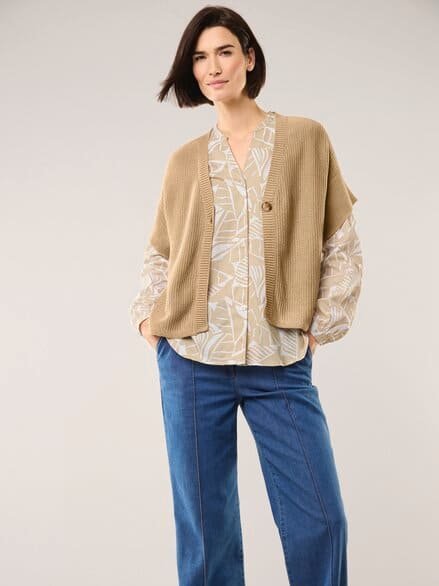 Strickweste Strukturmuster Sand