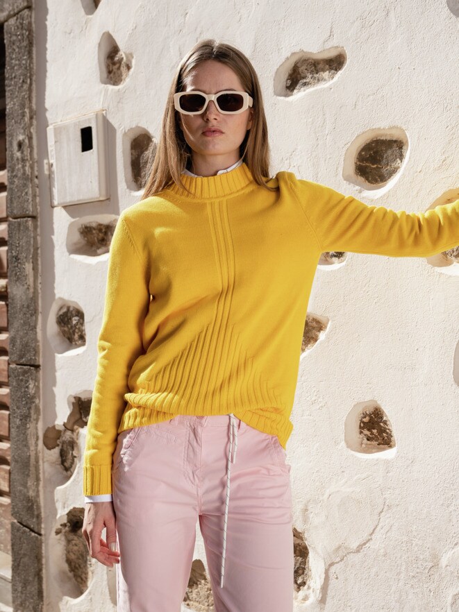 Outfit Stehkragen-Pullover Seebrise Outfit Stehkragen-Pullover Seebrise