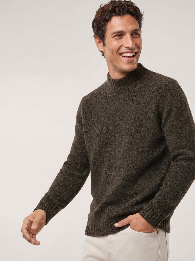 Stehkragen-Pullover in Boucle Optik Dunkelbraun