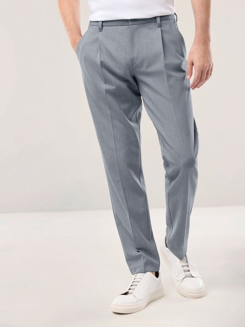 Chino mit Bundfalte Grau