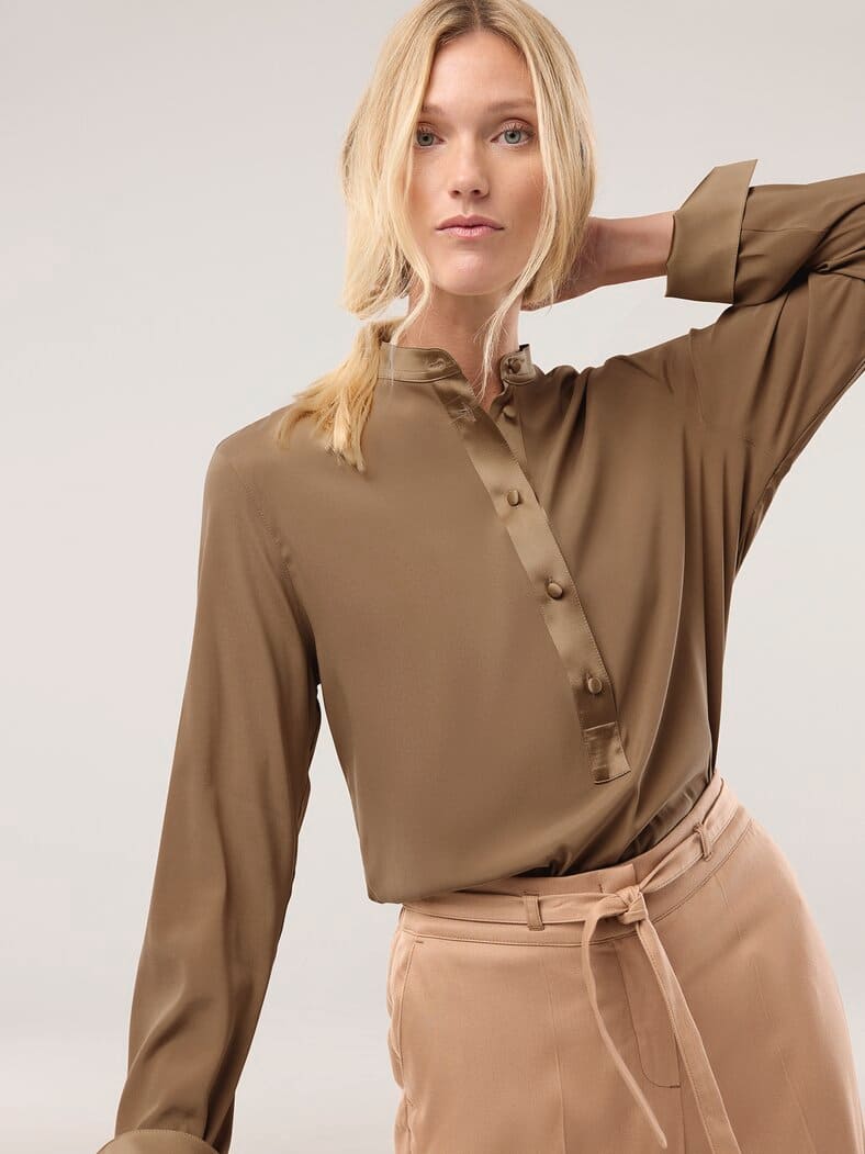 Polo Bluse aus Seide Praline