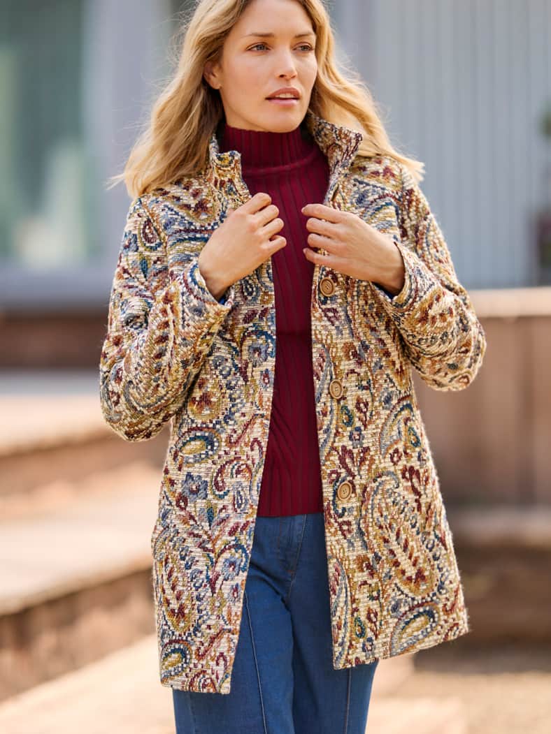 Outfit Jacquard Kurzmantel