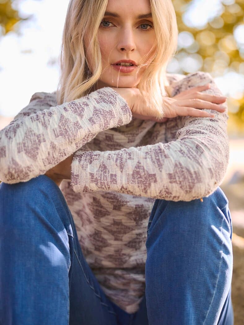 Outfit Boucle Sweatshirt Kaminkragen