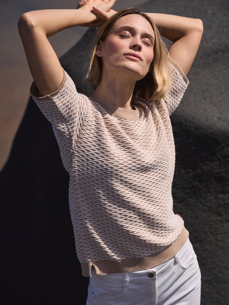 Outfit Pullover in Bicolor-Optik